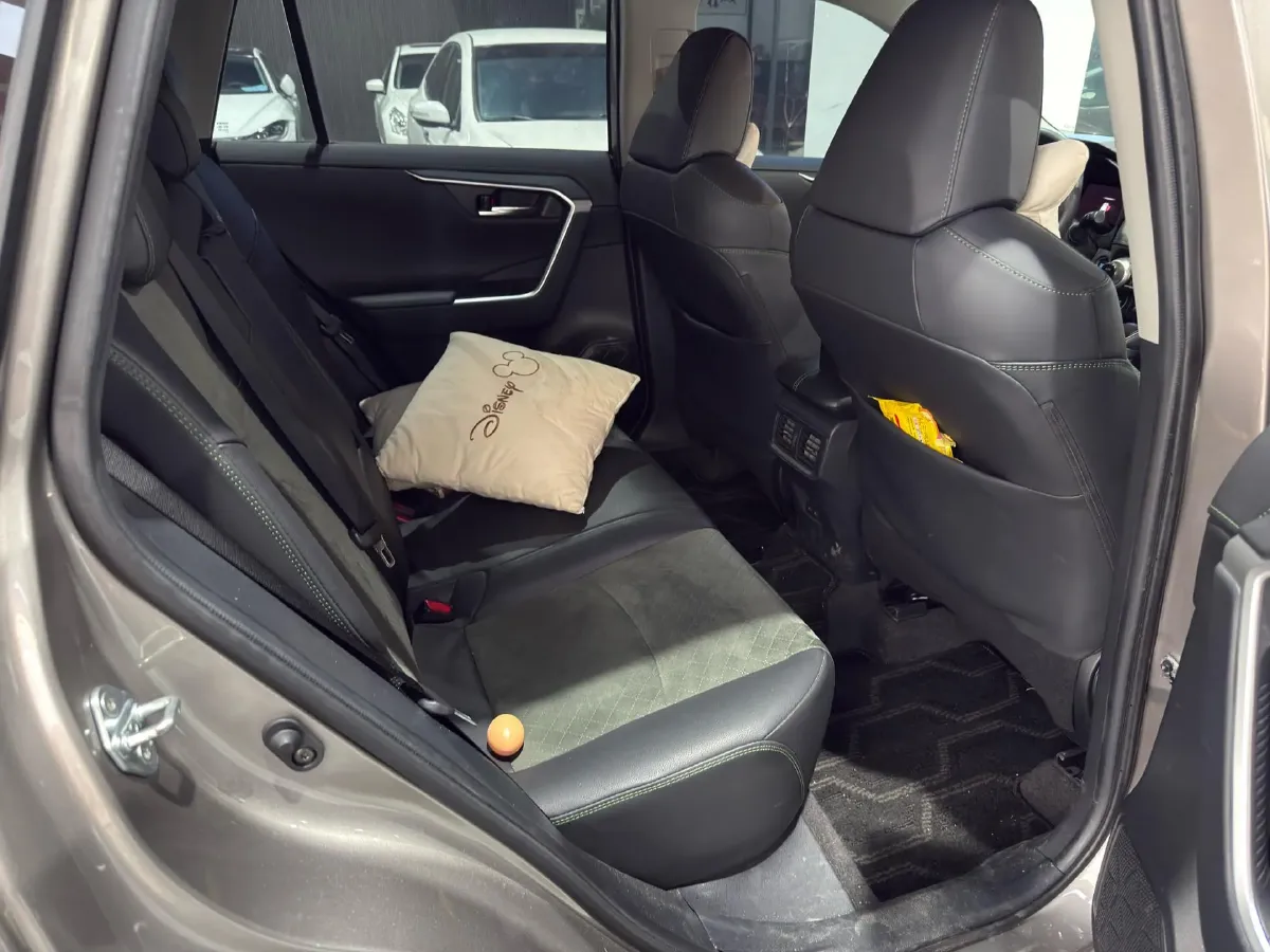 2022 Toyota RAV4 2.0L 171HP L4 CVT,autocango,china used car exporter,china ev exporter,chinese used car exporter,chinese used ev exporter