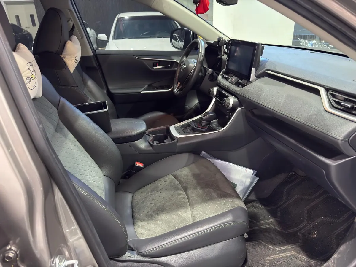 2022 Toyota RAV4 2.0L 171HP L4 CVT,autocango,china used car exporter,china ev exporter,chinese used car exporter,chinese used ev exporter