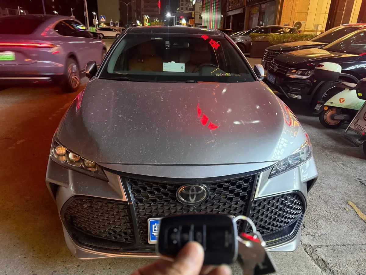 2019 Toyota Avalon 2.5L 209HP L4 8AT,autocango,china used car exporter,china ev exporter,chinese used car exporter,chinese used ev exporter
