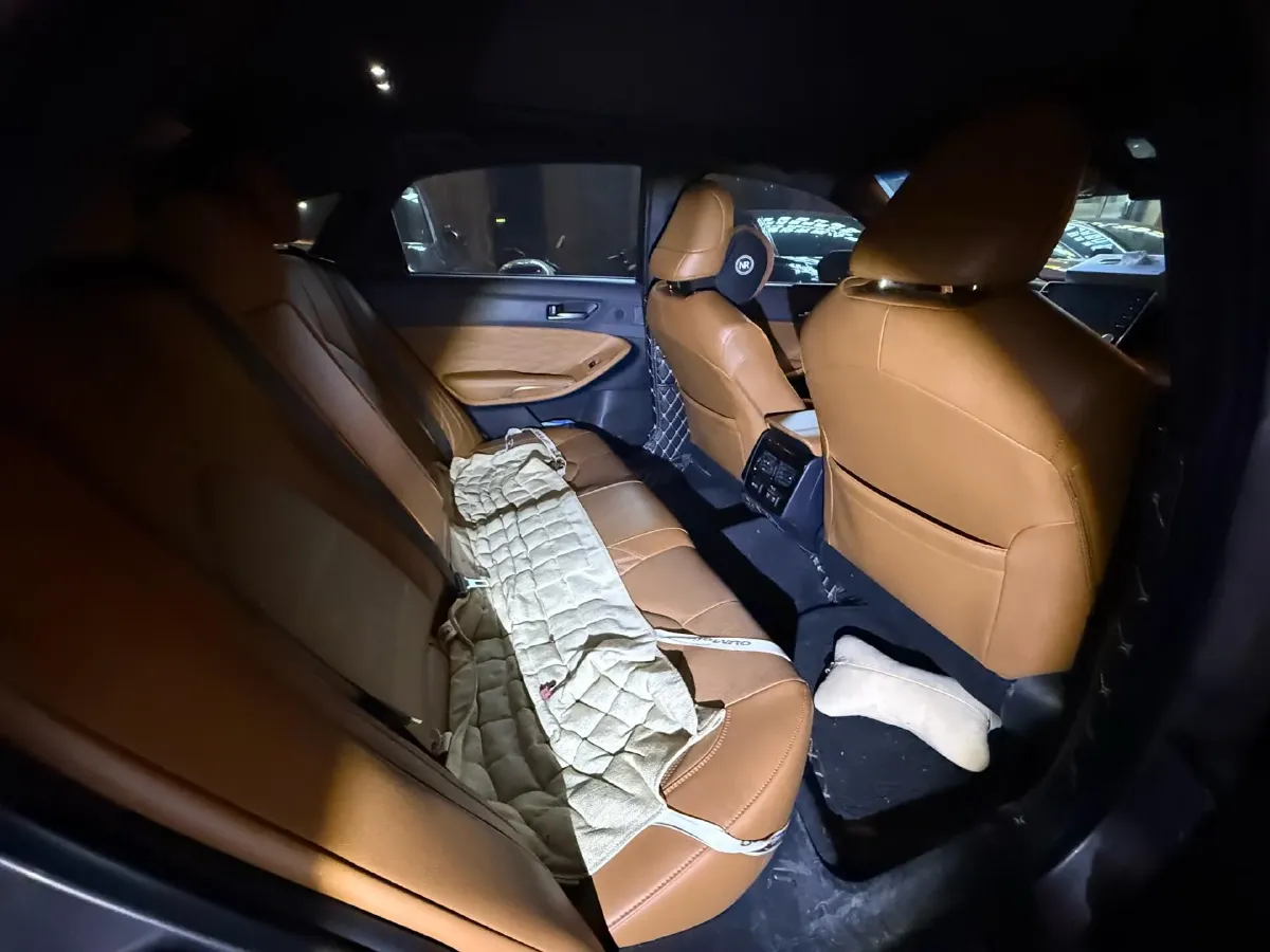 2019 Toyota Avalon 2.5L 209HP L4 8AT,autocango,china used car exporter,china ev exporter,chinese used car exporter,chinese used ev exporter