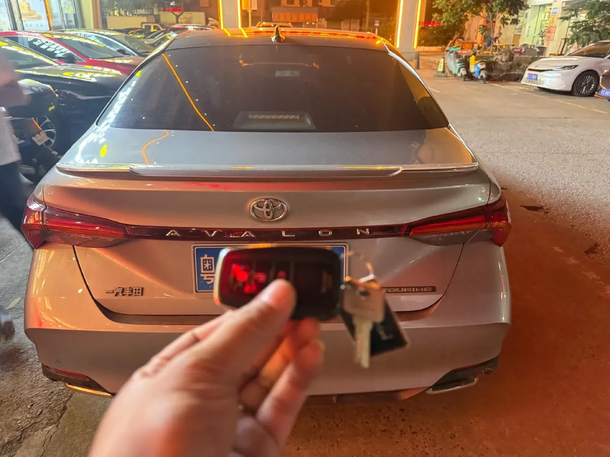 2019 Toyota Avalon 2.5L 209HP L4 8AT,autocango,china used car exporter,china ev exporter,chinese used car exporter,chinese used ev exporter