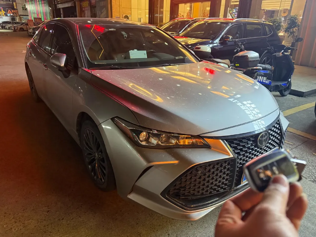2019 Toyota Avalon 2.5L 209HP L4 8AT,autocango,china used car exporter,china ev exporter,chinese used car exporter,chinese used ev exporter