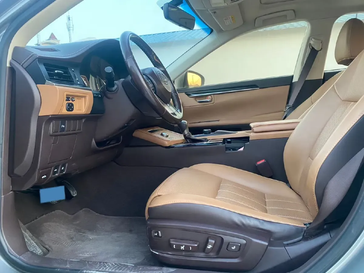 2015 Lexus ES 2.0L 167HP L4 6AT,autocango,china used car exporter,china ev exporter,chinese used car exporter,chinese used ev exporter