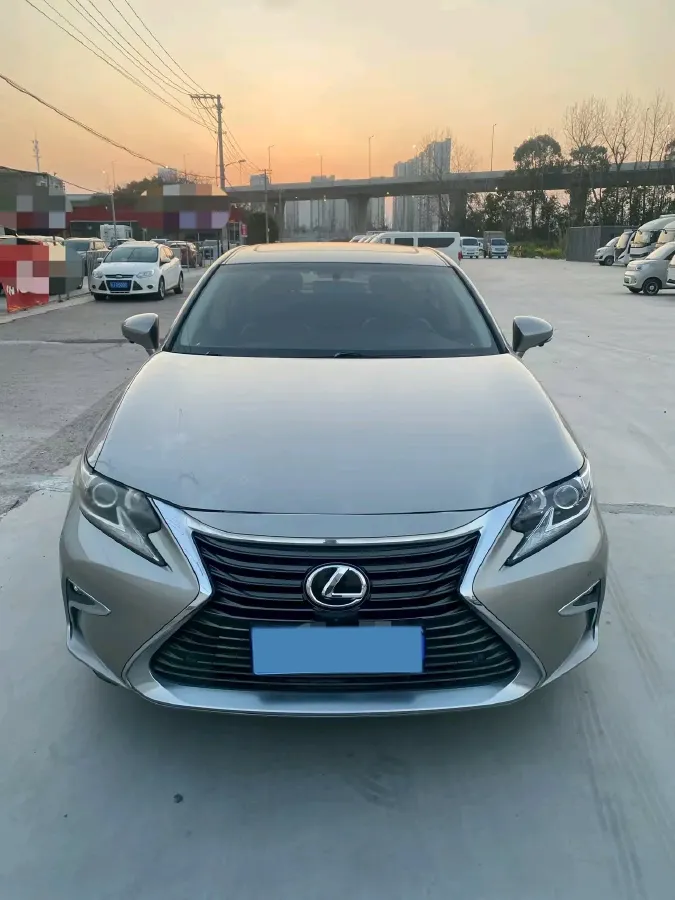 2015 Lexus ES 2.0L 167HP L4 6AT,autocango,china used car exporter,china ev exporter,chinese used car exporter,chinese used ev exporter