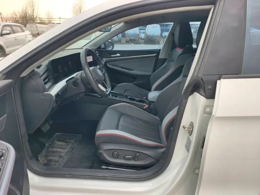 2024 Volkswagen Lamando 1.4T 150HP L4 7DCT,autocango,china used car exporter,china ev exporter,chinese used car exporter,chinese used ev exporter