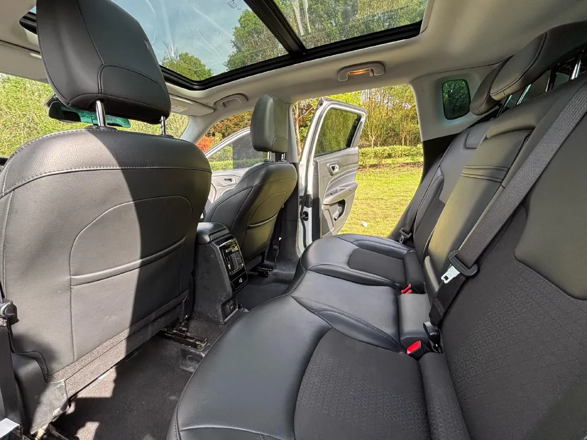 2021 Jeep Compass 1.3T 173HP L4 7DCT,autocango,china used car exporter,china ev exporter,chinese used car exporter,chinese used ev exporter