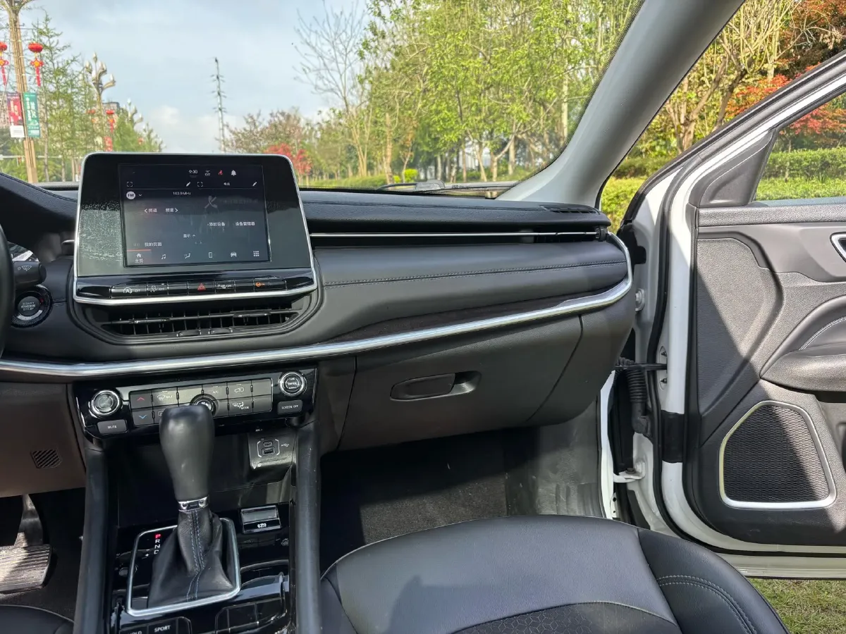 2021 Jeep Compass 1.3T 173HP L4 7DCT,autocango,china used car exporter,china ev exporter,chinese used car exporter,chinese used ev exporter