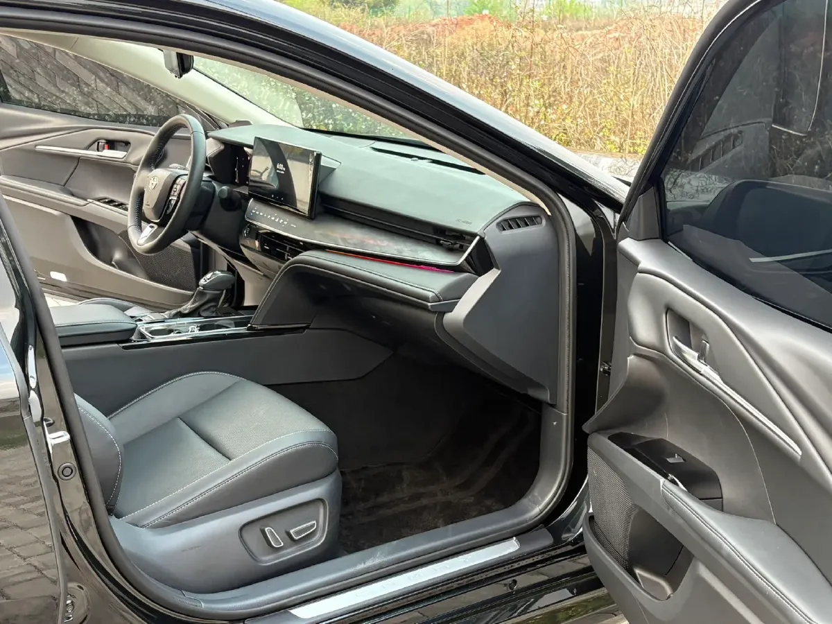 2026 Toyota Camry 2.0L 173HP L4 CVT,autocango,china used car exporter,china ev exporter,chinese used car exporter,chinese used ev exporter