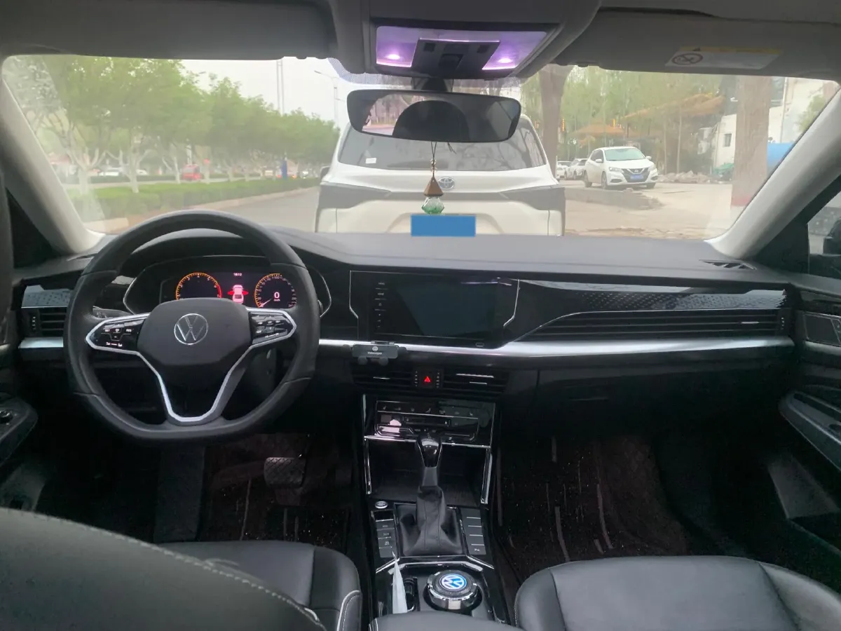 2023 Volkswagen Passat 2.0T 186HP L4 7DCT,autocango,china used car exporter,china ev exporter,chinese used car exporter,chinese used ev exporter