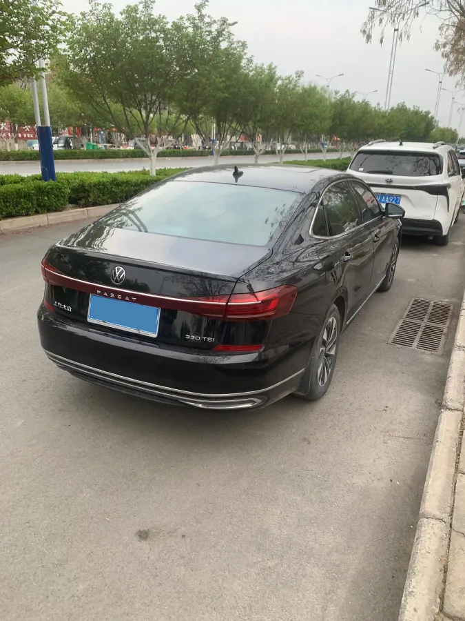 2023 Volkswagen Passat 2.0T 186HP L4 7DCT,autocango,china used car exporter,china ev exporter,chinese used car exporter,chinese used ev exporter