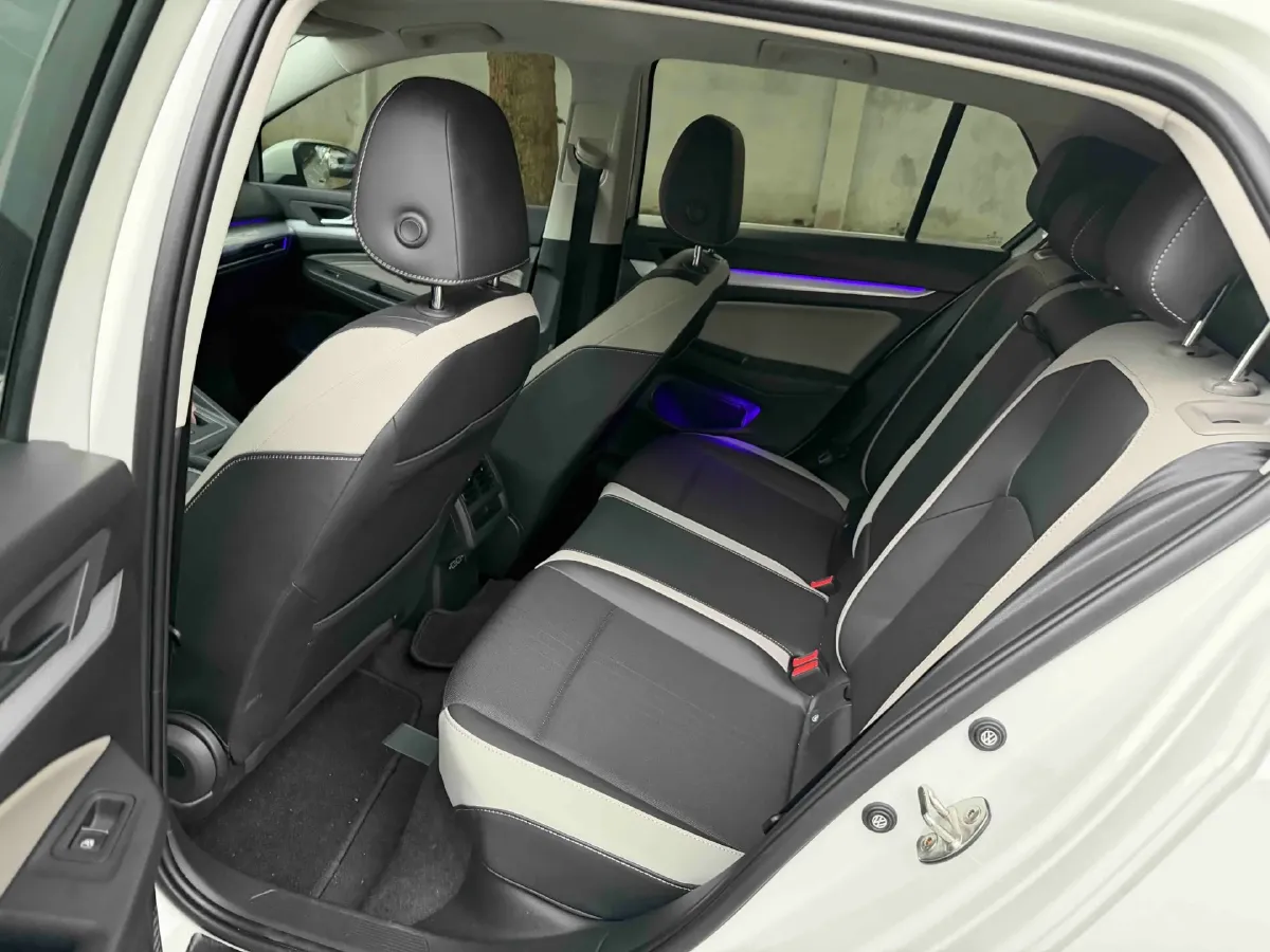 2023 Volkswagen Golf 1.4T 150HP L4 7DCT,autocango,china used car exporter,china ev exporter,chinese used car exporter,chinese used ev exporter