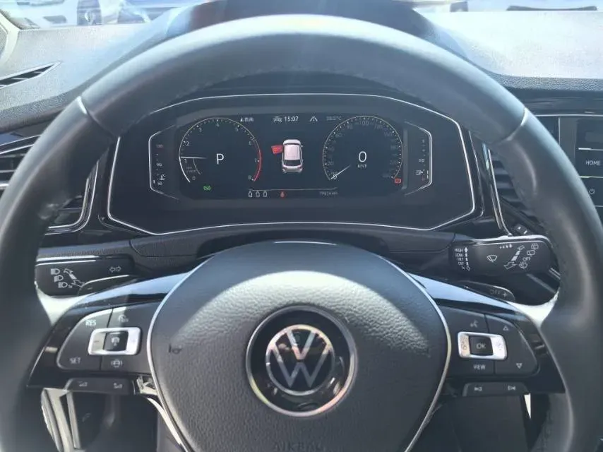 2021 Volkswagen T-Roc 1.4T 150HP L4 7DCT,autocango,china used car exporter,china ev exporter,chinese used car exporter,chinese used ev exporter