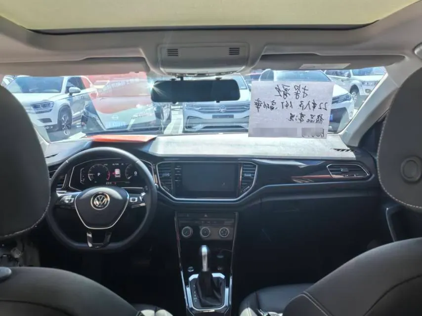 2021 Volkswagen T-Roc 1.4T 150HP L4 7DCT,autocango,china used car exporter,china ev exporter,chinese used car exporter,chinese used ev exporter