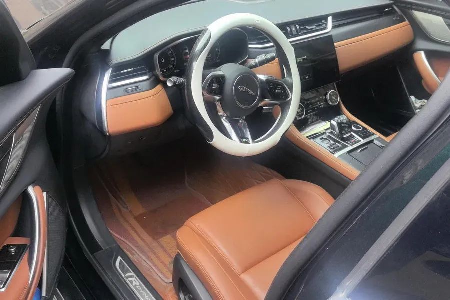 2023 Jaguar XFL 2.0T 250HP L4 8AT,autocango,china used car exporter,china ev exporter,chinese used car exporter,chinese used ev exporter