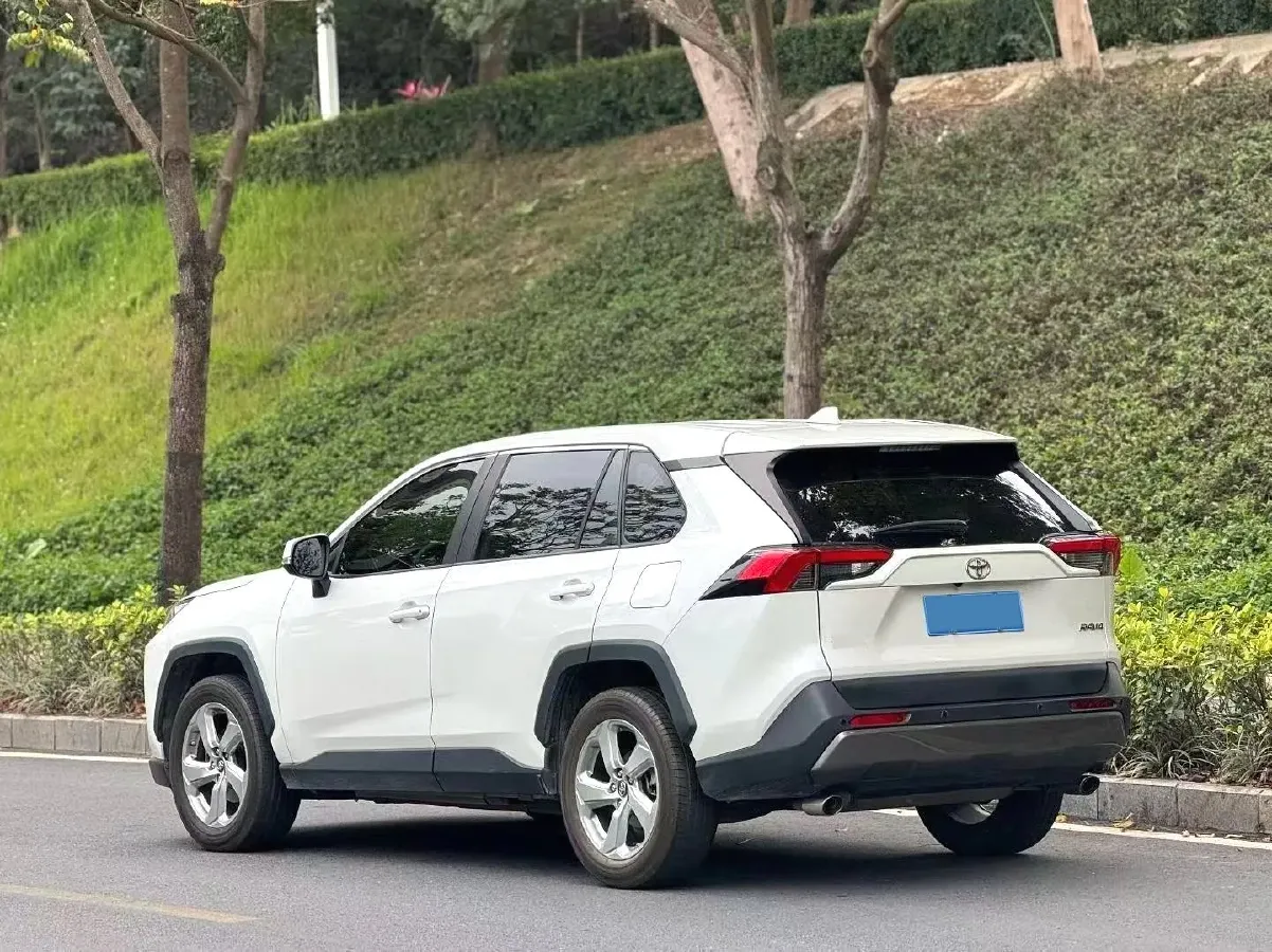 2020 Toyota RAV4 2.0L 171HP L4 CVT,autocango,china used car exporter,china ev exporter,chinese used car exporter,chinese used ev exporter