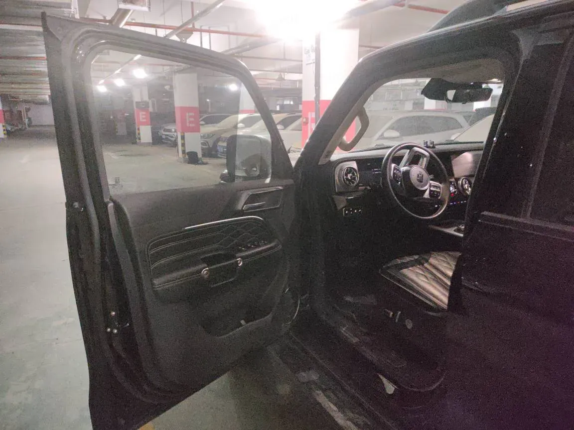 2023 Tank 300 2.0T 227HP L4 8AT,autocango,china used car exporter,china ev exporter,chinese used car exporter,chinese used ev exporter