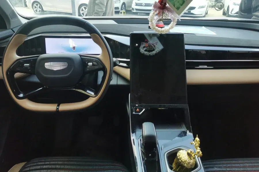 2024 Geely StarRay 1.5T 181HP L4 7DCT,autocango,china used car exporter,china ev exporter,chinese used car exporter,chinese used ev exporter