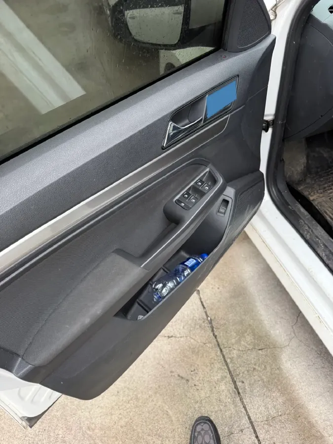 2019 Volkswagen T-Cross 1.5L 113HP L4 6AT,autocango,china used car exporter,china ev exporter,chinese used car exporter,chinese used ev exporter