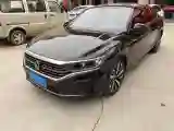 2023 Volkswagen Passat 2.0T 186HP L4 7DCT