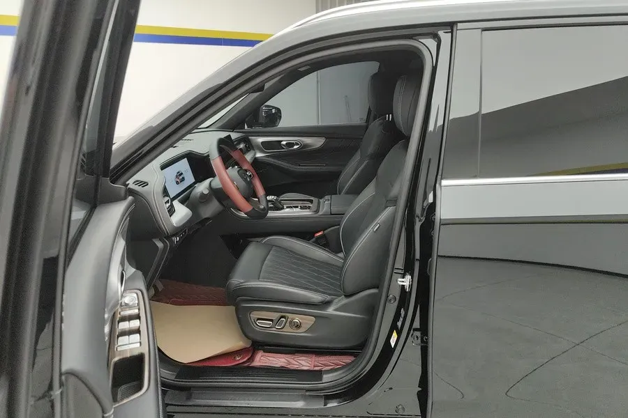 2025 GAC Trumpchi GS8 2.0T 252HP L4 8AT,autocango,china used car exporter,china ev exporter,chinese used car exporter,chinese used ev exporter