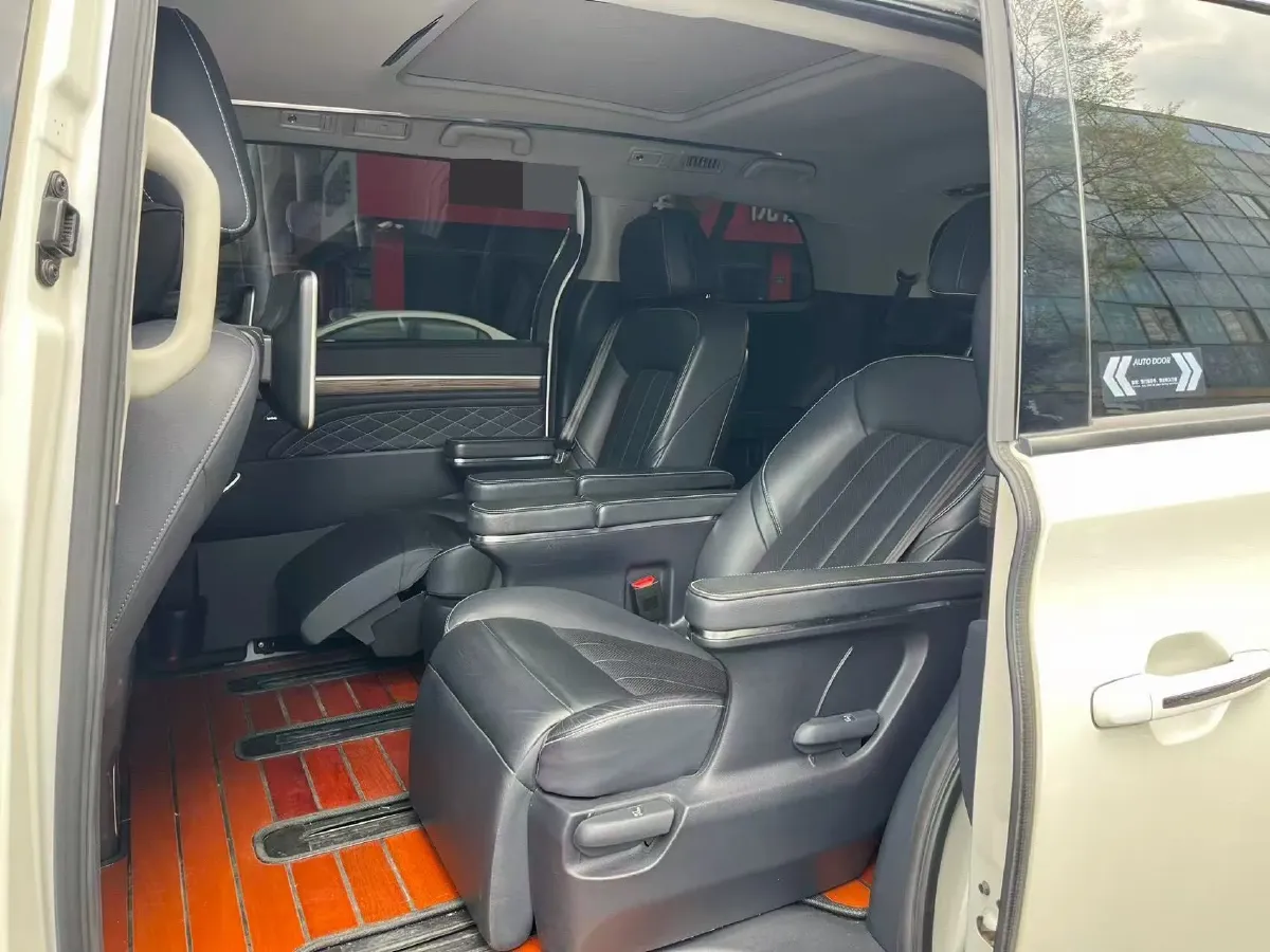 2020 GAC Trumpchi M8 2.0T 252HP L4 8AT,autocango,china used car exporter,china ev exporter,chinese used car exporter,chinese used ev exporter