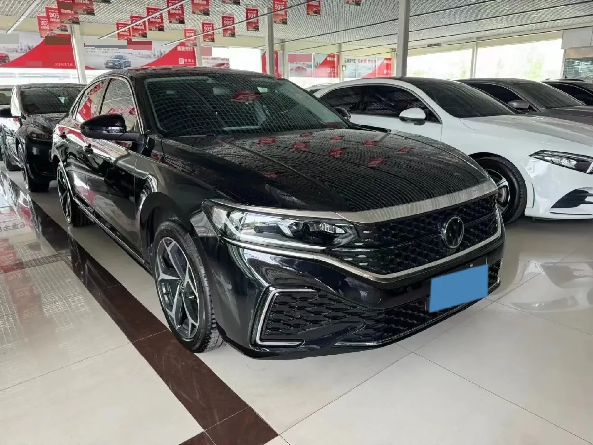 2024 Volkswagen Passat 2.0T 186HP L4 7DCT,autocango,china used car exporter,china ev exporter,chinese used car exporter,chinese used ev exporter