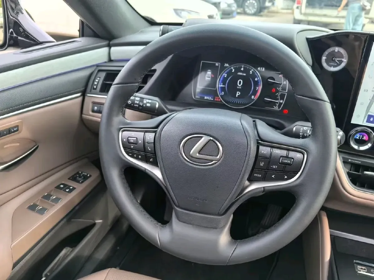 2025 Lexus ES 2.0L 173HP L4 CVT,autocango,china used car exporter,china ev exporter,chinese used car exporter,chinese used ev exporter