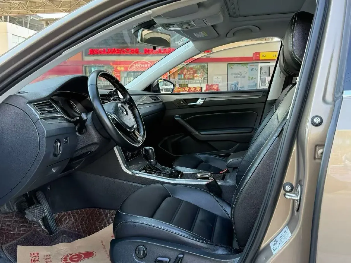 2017 Volkswagen Passat 1.8T 180HP L4 7DCT,autocango,china used car exporter,china ev exporter,chinese used car exporter,chinese used ev exporter