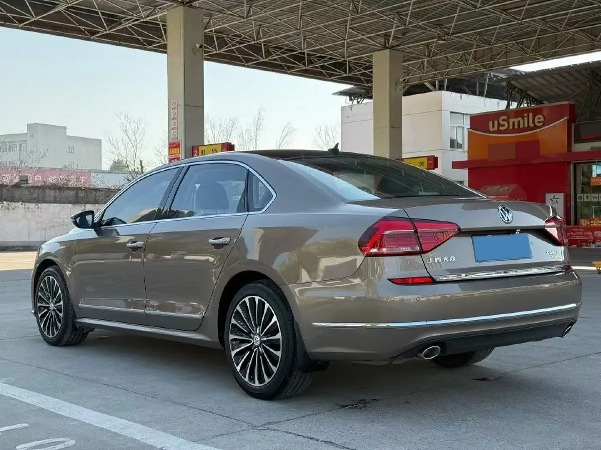2017 Volkswagen Passat 1.8T 180HP L4 7DCT,autocango,china used car exporter,china ev exporter,chinese used car exporter,chinese used ev exporter