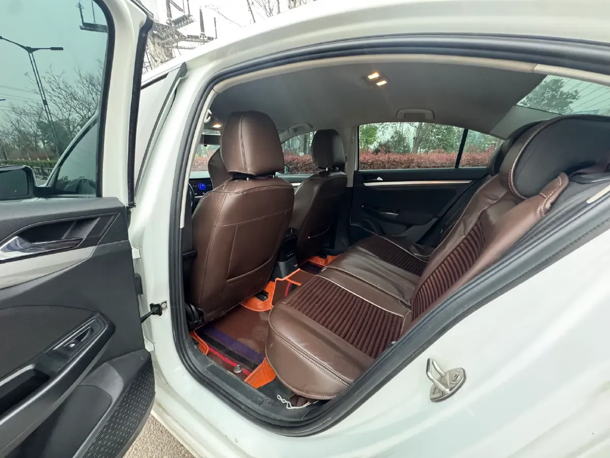 2019 Bestune T77 1.2T 143HP L4 7DCT,autocango,china used car exporter,china ev exporter,chinese used car exporter,chinese used ev exporter