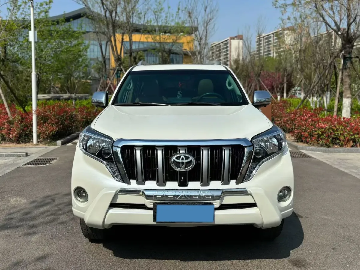 2017 Porsche Macan 2.0T 252HP L4 7DCT,autocango,china used car exporter,china ev exporter,chinese used car exporter,chinese used ev exporter