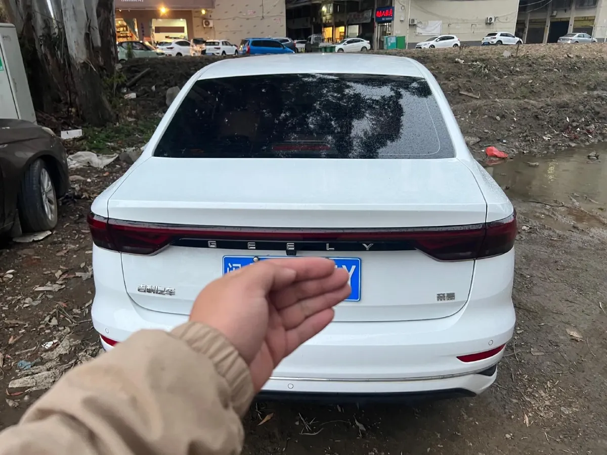 2025 Geely Emgrand 1.5L 127HP L4 CVT,autocango,china used car exporter,china ev exporter,chinese used car exporter,chinese used ev exporter