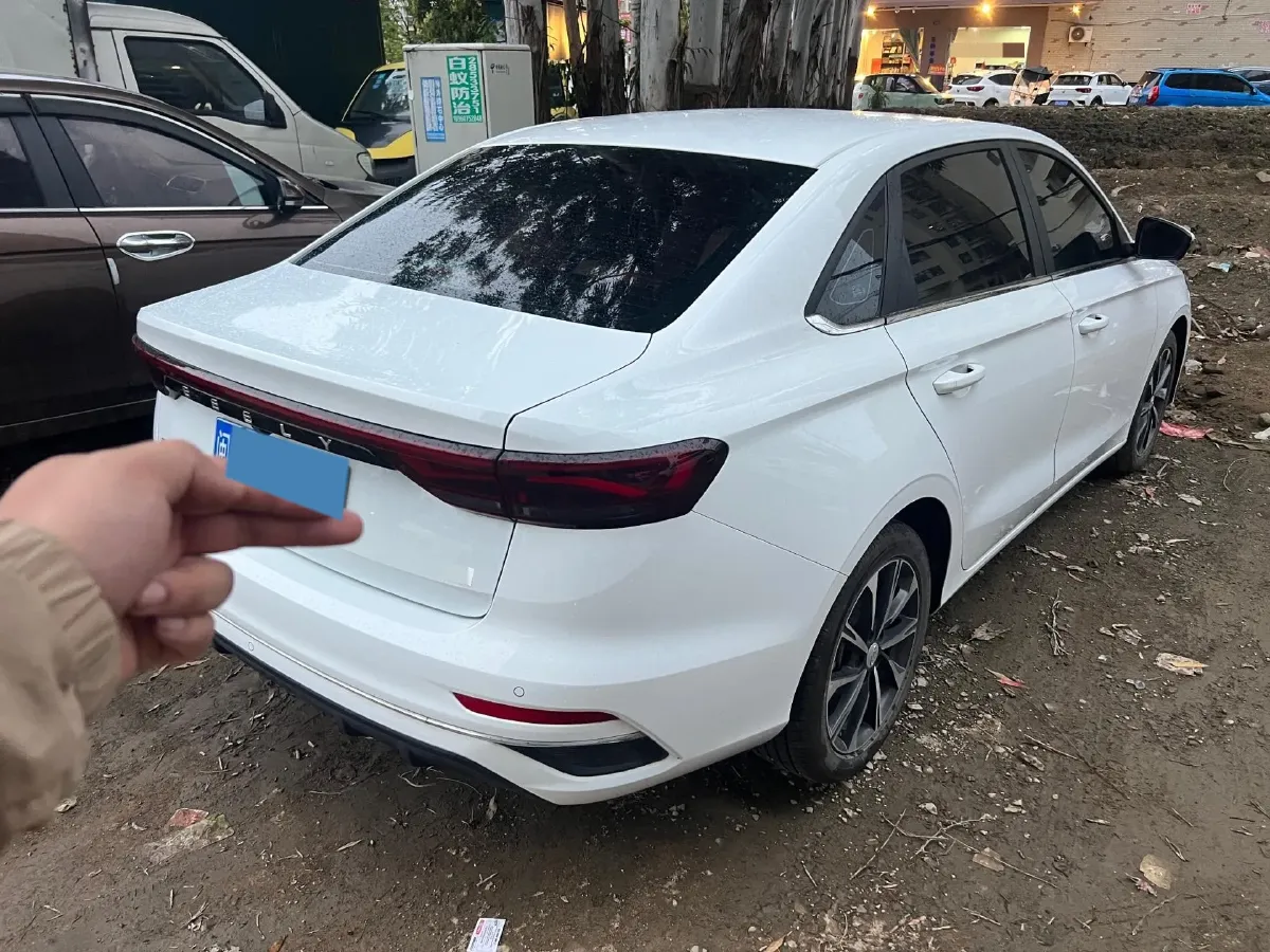 2025 Geely Emgrand 1.5L 127HP L4 CVT,autocango,china used car exporter,china ev exporter,chinese used car exporter,chinese used ev exporter