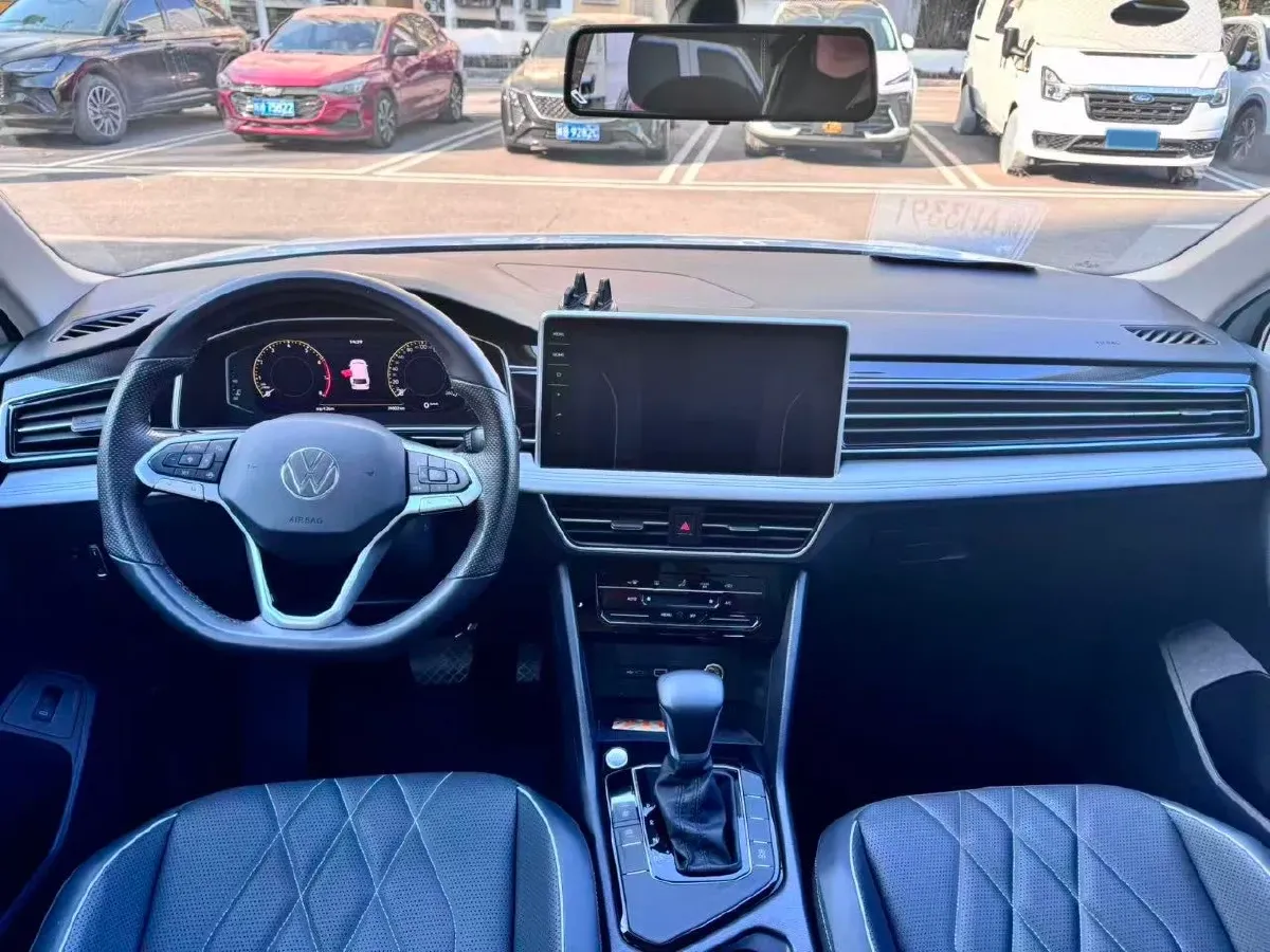 2023 Volkswagen Tiguan L 1.5T 160HP L4 7DCT,autocango,china used car exporter,china ev exporter,chinese used car exporter,chinese used ev exporter