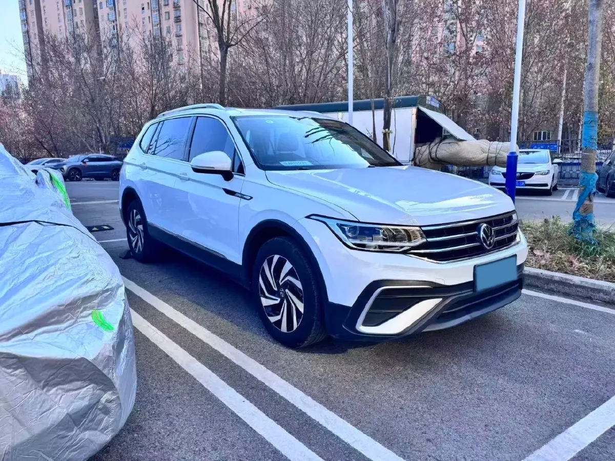 2023 Volkswagen Tiguan L 1.5T 160HP L4 7DCT,autocango,china used car exporter,china ev exporter,chinese used car exporter,chinese used ev exporter