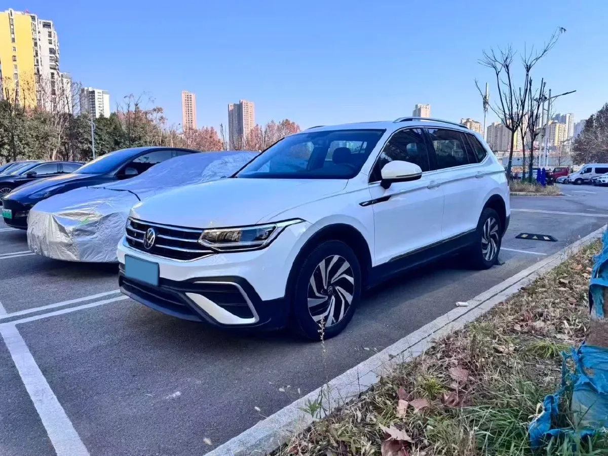2023 Volkswagen Tiguan L 1.5T 160HP L4 7DCT,autocango,china used car exporter,china ev exporter,chinese used car exporter,chinese used ev exporter