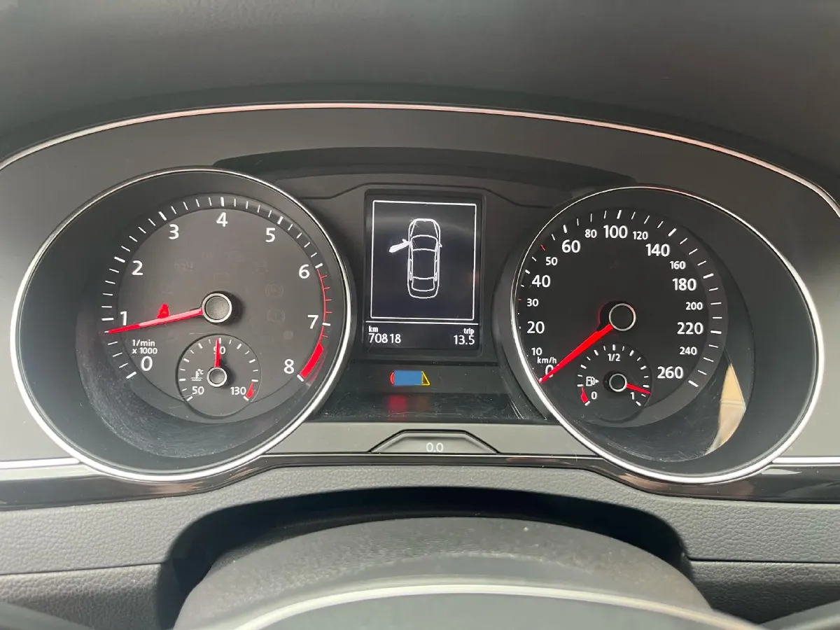 2018 Volkswagen Magotan 1.8T 180HP L4 7DCT,autocango,china used car exporter,china ev exporter,chinese used car exporter,chinese used ev exporter