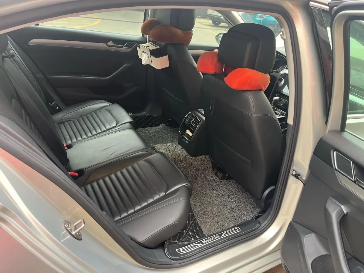 2018 Volkswagen Magotan 1.8T 180HP L4 7DCT,autocango,china used car exporter,china ev exporter,chinese used car exporter,chinese used ev exporter