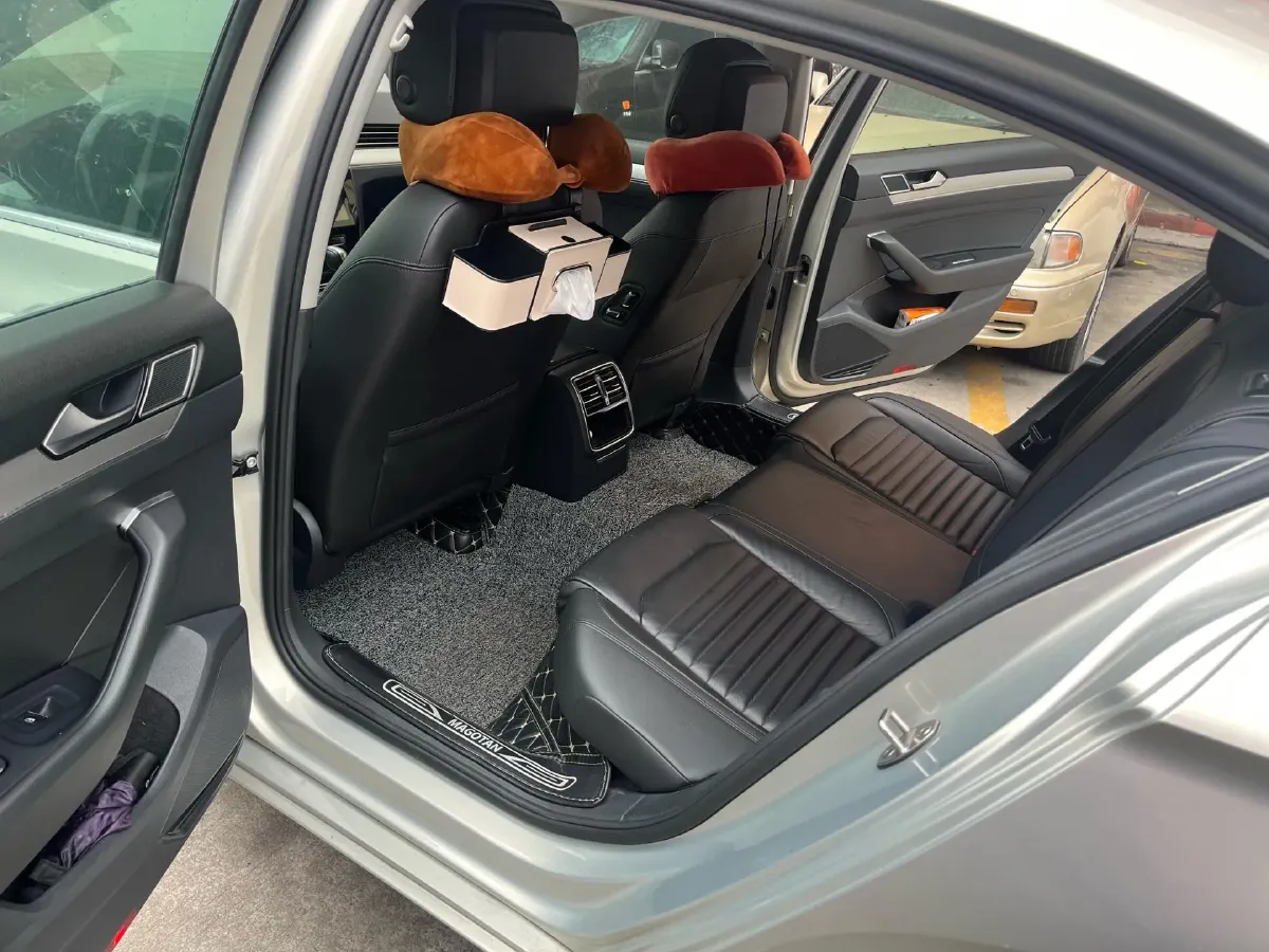 2018 Volkswagen Magotan 1.8T 180HP L4 7DCT,autocango,china used car exporter,china ev exporter,chinese used car exporter,chinese used ev exporter