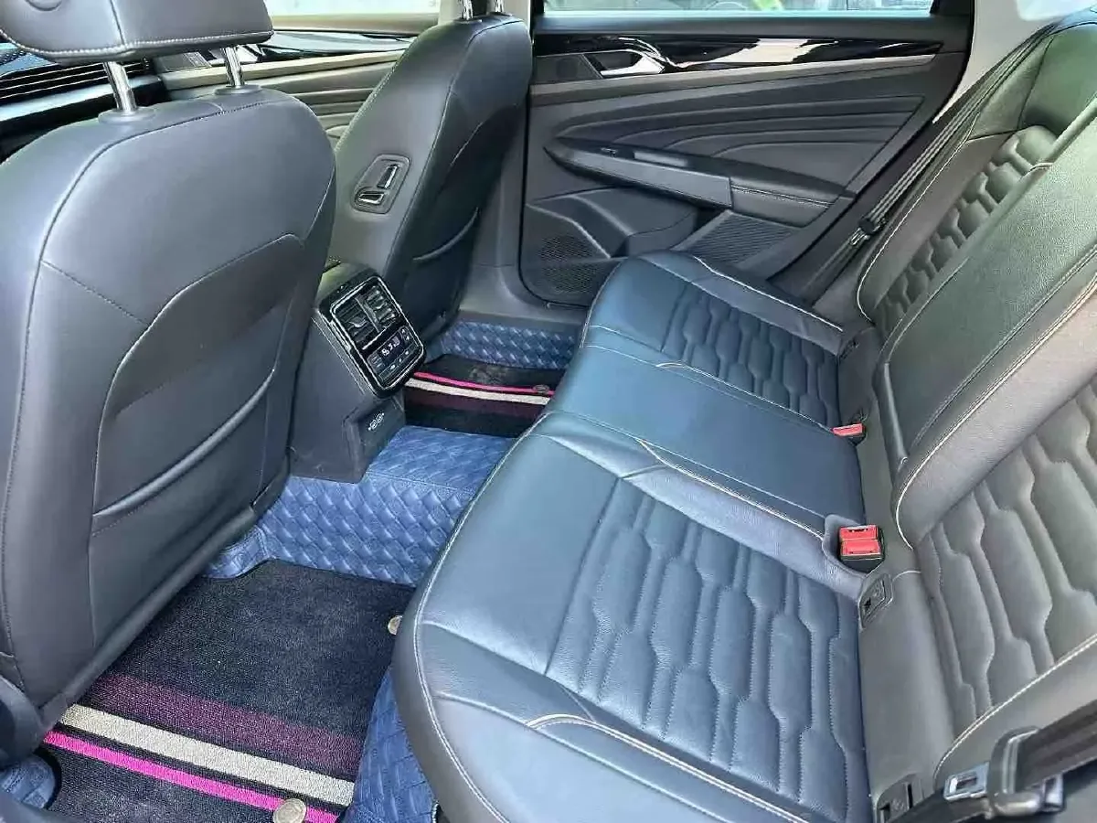 2019 Skoda Kodiak 2.0T 186HP L4 7DCT,autocango,china used car exporter,china ev exporter,chinese used car exporter,chinese used ev exporter