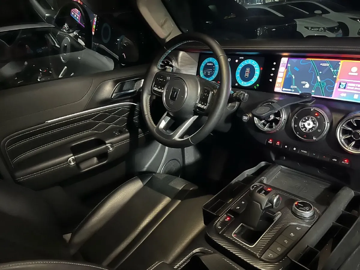 2023 Tank 300 2.0T 227HP L4 8AT,autocango,china used car exporter,china ev exporter,chinese used car exporter,chinese used ev exporter