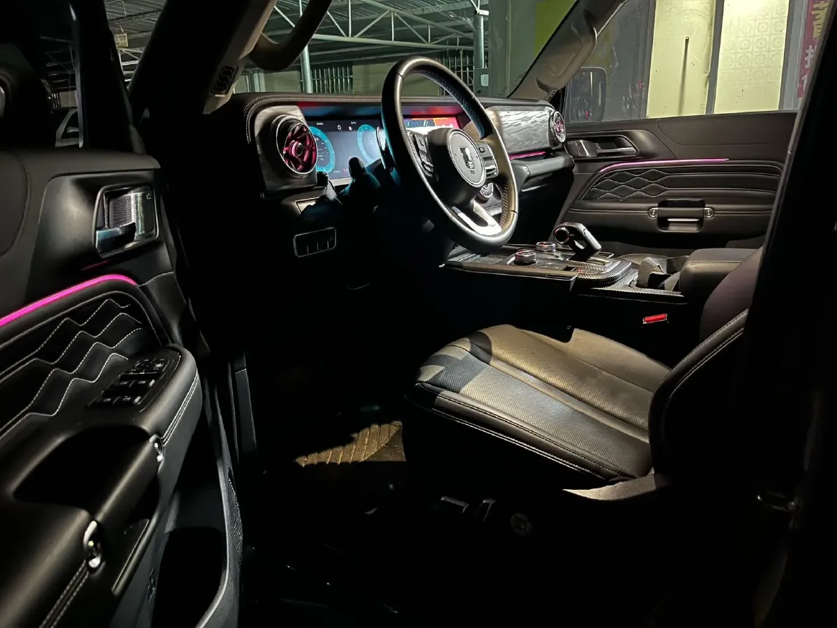 2023 Tank 300 2.0T 227HP L4 8AT,autocango,china used car exporter,china ev exporter,chinese used car exporter,chinese used ev exporter