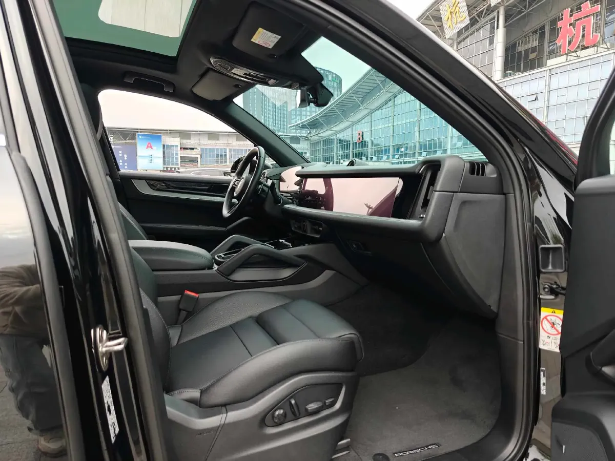 2024 Porsche Cayenne 3.0T 354HP V6 8AT,autocango,china used car exporter,china ev exporter,chinese used car exporter,chinese used ev exporter