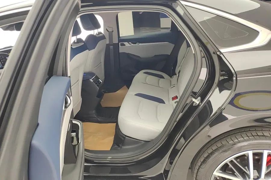 2023 Geely Preface 2.0T 190HP L4 7DCT,autocango,china used car exporter,china ev exporter,chinese used car exporter,chinese used ev exporter