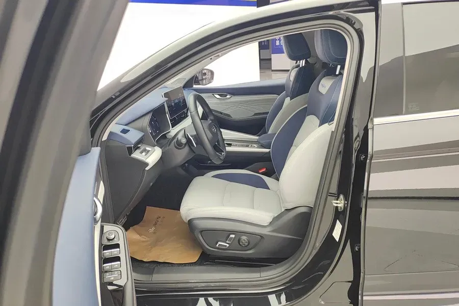 2023 Geely Preface 2.0T 190HP L4 7DCT,autocango,china used car exporter,china ev exporter,chinese used car exporter,chinese used ev exporter