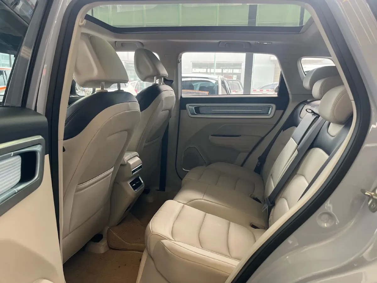 2023 Geely ICON 1.5T 181HP L4 7DCT,autocango,china used car exporter,china ev exporter,chinese used car exporter,chinese used ev exporter