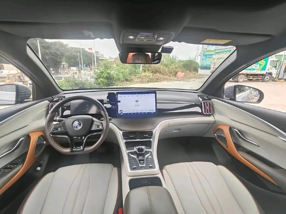 2022 Geely JiaJi 1.5T 177HP L3 7DCT PHEV 15.5KWH,autocango,china used car exporter,china ev exporter,chinese used car exporter,chinese used ev exporter