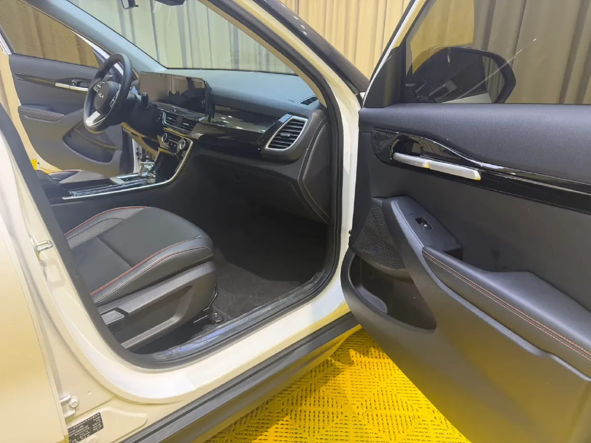 2023 Kia Seltos 1.5L 115HP L4 CVT,autocango,china used car exporter,china ev exporter,chinese used car exporter,chinese used ev exporter