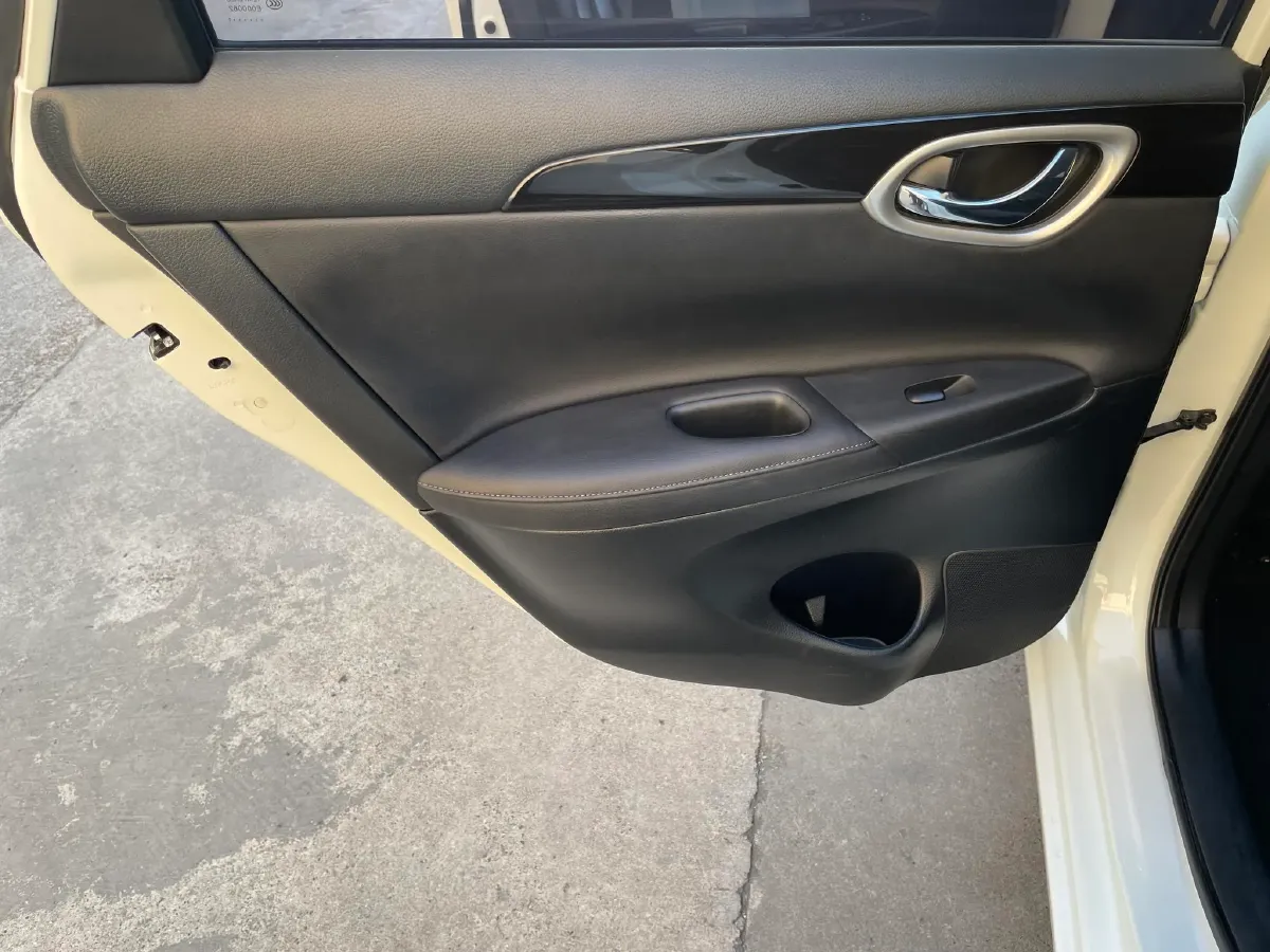 2021 Nissan Sylphy 1.6L 122HP L4 CVT,autocango,china used car exporter,china ev exporter,chinese used car exporter,chinese used ev exporter