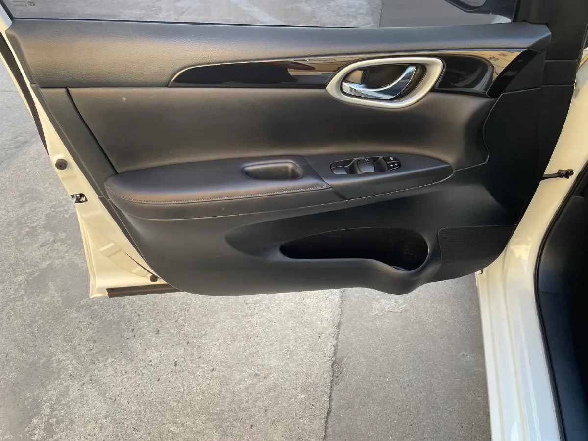 2021 Nissan Sylphy 1.6L 122HP L4 CVT,autocango,china used car exporter,china ev exporter,chinese used car exporter,chinese used ev exporter